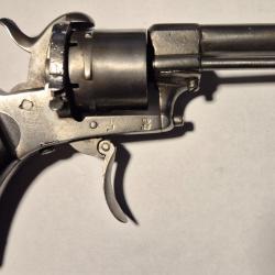 REVOLVER A BROCHE DE TYPE LEFAUCHEUX