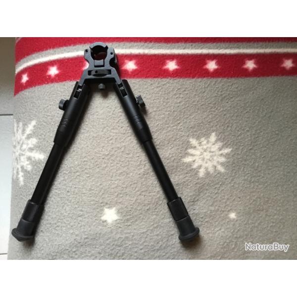 Bipied t�lescopique canon carabine.