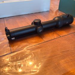 Lunette Z8i+  1-8x24   SRAIL  Ret: 4ai