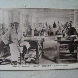 CPA AVEYRON MILLAU GANT  ATELIER DE  DECOUPE