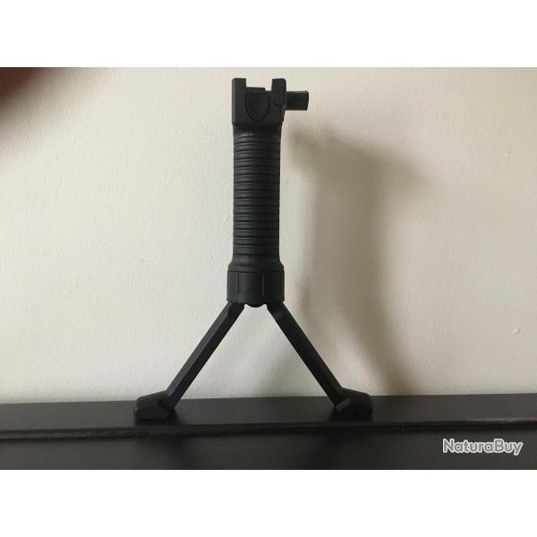 Poign�e Bipied retractable pour rail 20 a 22 mm