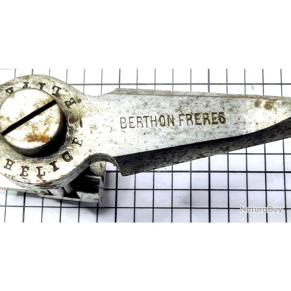 Pi�ce de fusils Berthier en tr�s bon �tat . N�10-2026