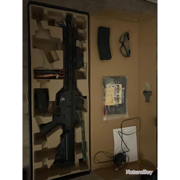Lancer Tactical LT-25 G2 M4 + Red Dot + Lampe/laser
