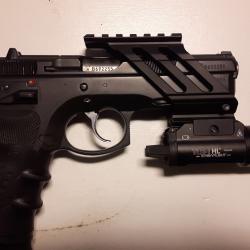 Support universel pour montage de vis&eacute;e optique et lampe en aluminium pour arme de poing