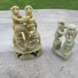 Art d'Asie - Ancienne paire de statuette de singe en pierre ollaire (Vers 1950-60)