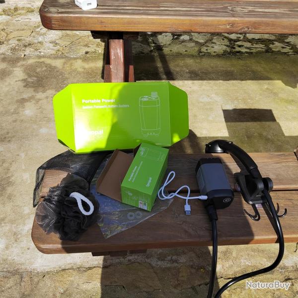 Douche de Camping Portable �lectrique Rechargeable - Autonomie et Affichage Digital