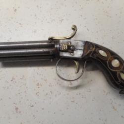 Copie d' un pistolet mod&egrave;le poivri&egrave;re ancien d'origine  Arabe