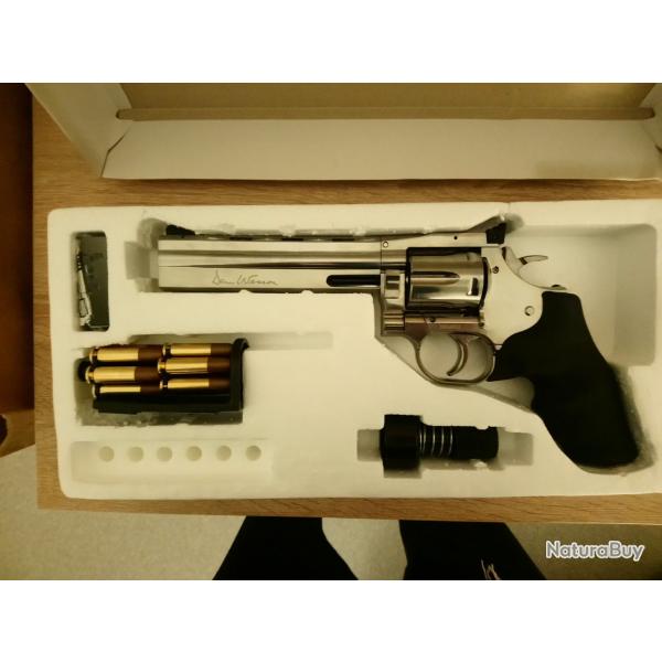 Revolver Dan Wesson 715 6" CO2 � billes d'acier