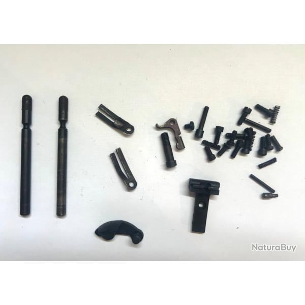 Lot de pi�ces pour revolver Schmidt 21