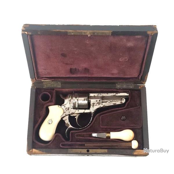 REVOLVER GALAND PARIS 1868 CALIBRE 7MM PERCUSSION CENTRALE - FRANCE XIX� Cat�gorie D�e