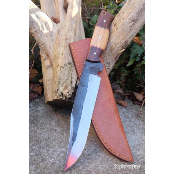 BIG Couteau Buscharft Survie Bowie Lame Acier Carbone 1075 Etui Cuir Manche Bois Fabric Artisanale02