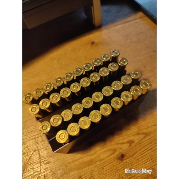 Lot de 39 cartouches 30-30 Winchester compos� de 22 cartouches Hornady et 17 Sellier & Bellot