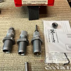 Jeu d outil Hornady titanium 32 sw 60�