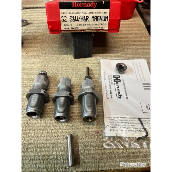 Jeu d outil Hornady titanium 32 sw 60�