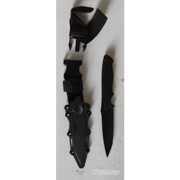 Couteau factice nylon FMA