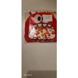 Un lot de 85 cales amorces pour revolvers poudre noire.