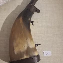 Poire a poudre en corne