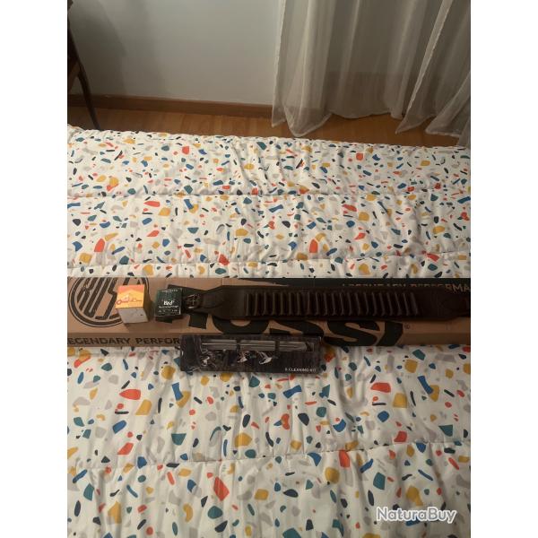 Fusil Rossi montenegro + 25 cartouches + 10 balles + cartouchi�re + kit de nettoyage