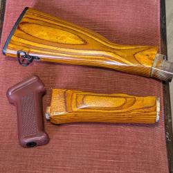 Crosse et poign&eacute;e AK47 AK74