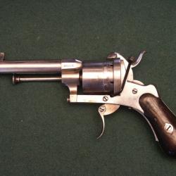 Revolver Lain&eacute; Saint Etienne (A592)