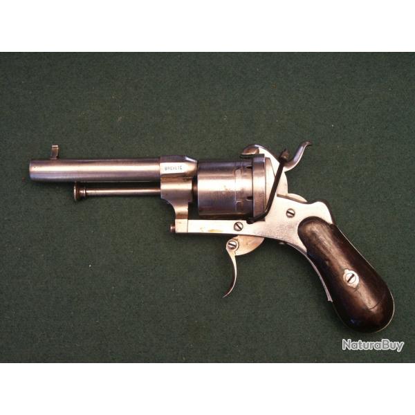 Revolver Lain� Saint Etienne (A592)
