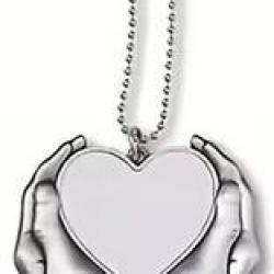 Pendentif d'ornement main tenant un coeur personnalisable par sublimation