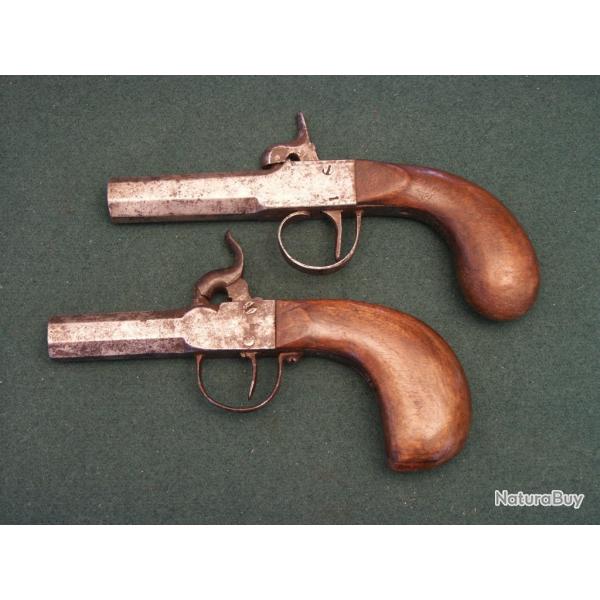 Deux pistolets � percussion - Calibre 11 et 13mm (A602)