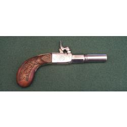 Pistolet &agrave; percussion - Crosse "banane" sculpt&eacute;e &agrave; fond creux (A617)