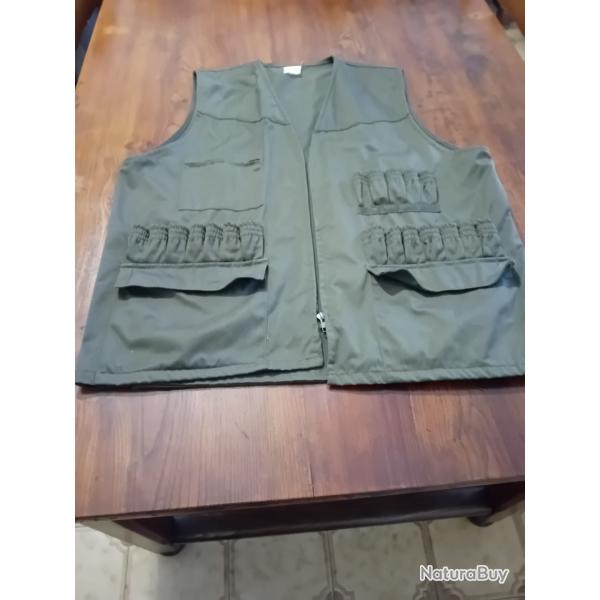 Vds Gilet de chasse couleur verte taille XL