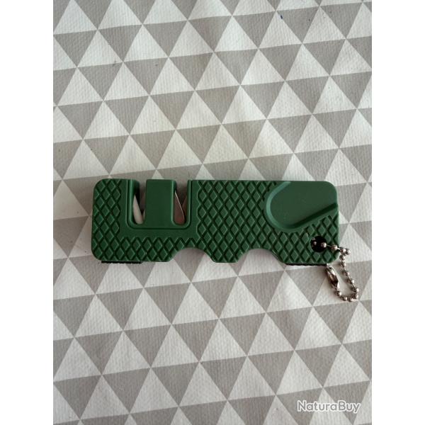 Aiguiseur de couteaux compact porte-cl�s - Carbure / C�ramique