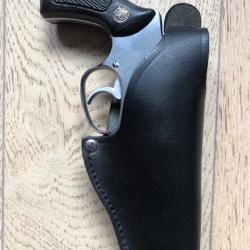 Etui universel &agrave; clips