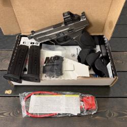 Pistolet SMITH & WESSON MP9 M2.0 M&eacute;tal 4.625" Filet&eacute; OR cal.9x19 + holosun 407c