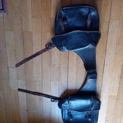 FRANCE WWI Paire de sacoches de selle cavalerie officier noir.