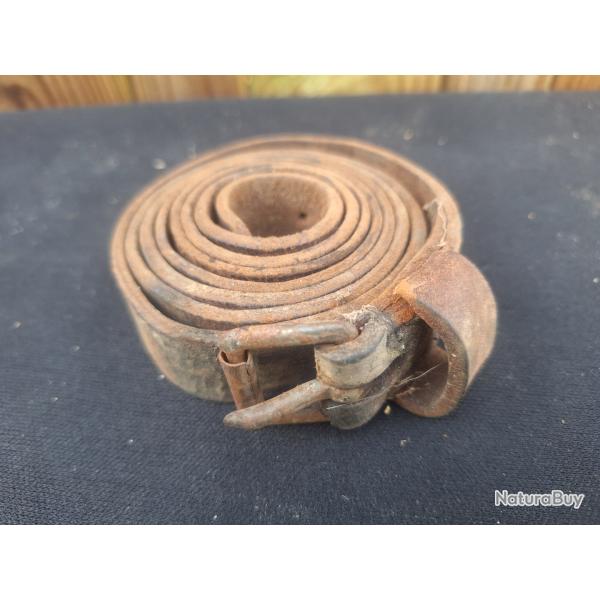 Sangle en cuir WW1 WW2 (Francais Allemand Anglais US ?)