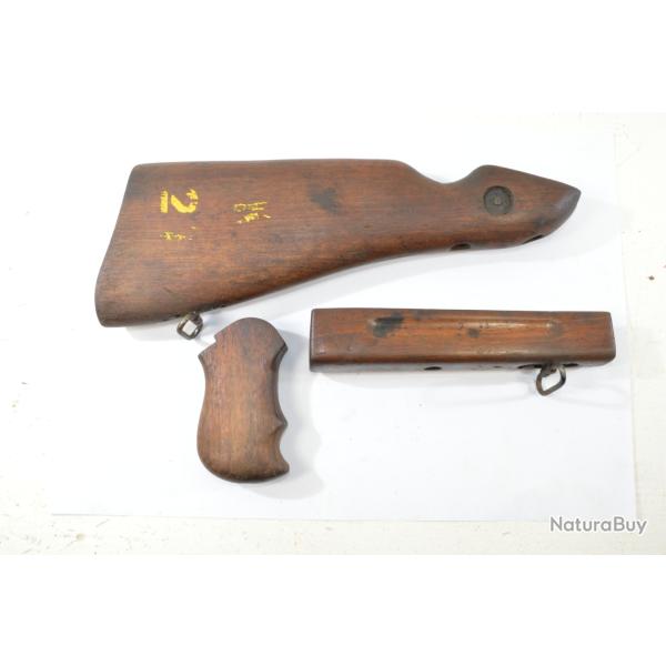 Crosse PM Thompson M1 A1 US WW2. Crosse poign�e et garde main