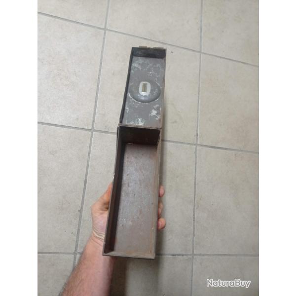 Bo�te m�tallique allemande WW1 pour 9mm