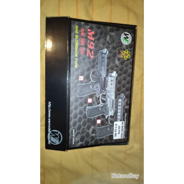 WE M9A1 Hex Cut Black Gaz Semi et Full Auto 25BBs