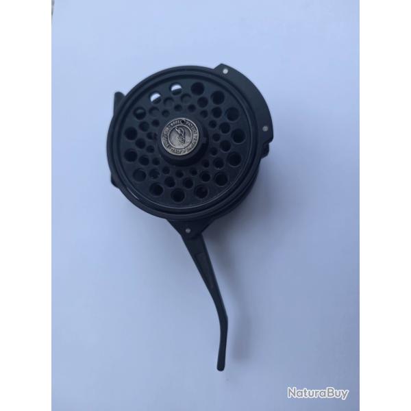 Moulinet Vivarelli semi automatique standard �tat neuf.