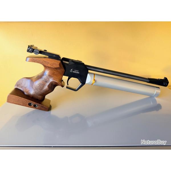 Pistolet PCP de comp�tition ARCEA SNOWPEAK PP30 4,5 mm 7,5 Joules Poign�e Taille " L "