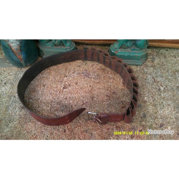 Rare Ceinturon Militaire en  cuir avec cartouchi�re