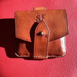 Belle pochette etui  &agrave; cartouches gros cuir cousu