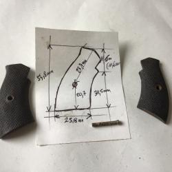 VENDU PAR LE-CUIRASSIER PAIRE N&deg;2 PAIRE DE PLAQUETTES POUR REVOLVER BULLDOG CALIBRE 320