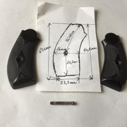 VENDU PAR LE-CUIRASSIER PAIRE DE PLAQUETTES POUR REVOLVER &Agrave; BROCHE CALIBRE 7 MM