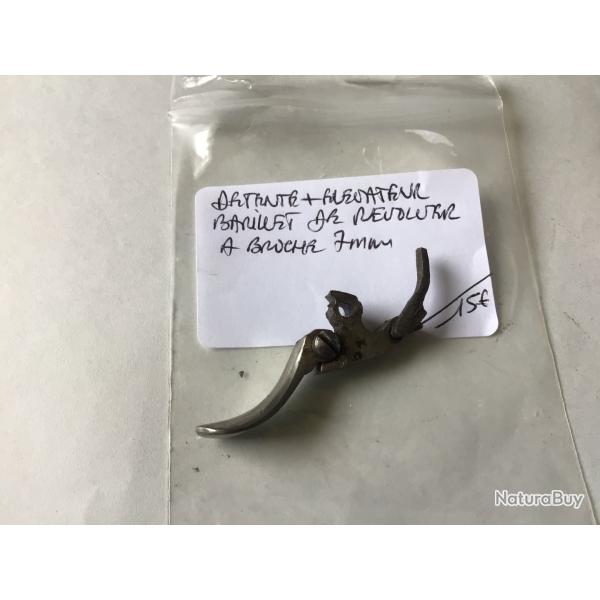 VENDU PAR LE-CUIRASSIER DETENTE AVEC �L�VATEUR POUR REVOLVER � BROCHE CALIBRE 7 MM