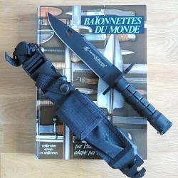 Ba&iuml;onnette &agrave; lame fixe "Smith & Wesson SW2B" Special OPS M-9.