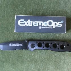 Couteau tactique pliant Smith et Wesson