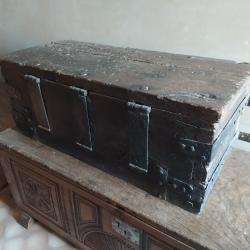 Coffre de bord 18e &agrave; munitions