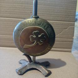 Art des tranch&eacute;es- lampe a huile