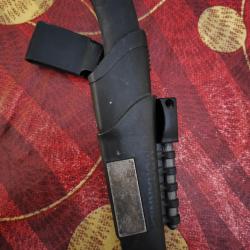 Lot 2 couteaux bushcraft - lames en bon &eacute;tat