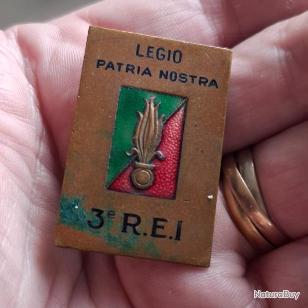 INSIGNE 3 REGIMENT ETRANGER INFANTERIE ( PERIODE INDOCHINE )